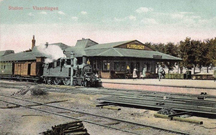 Vlaardingen station met stoomtrein 🚂 prachtige oude kaart, Verzenden, Voor 1920, Ongelopen, Zeeland