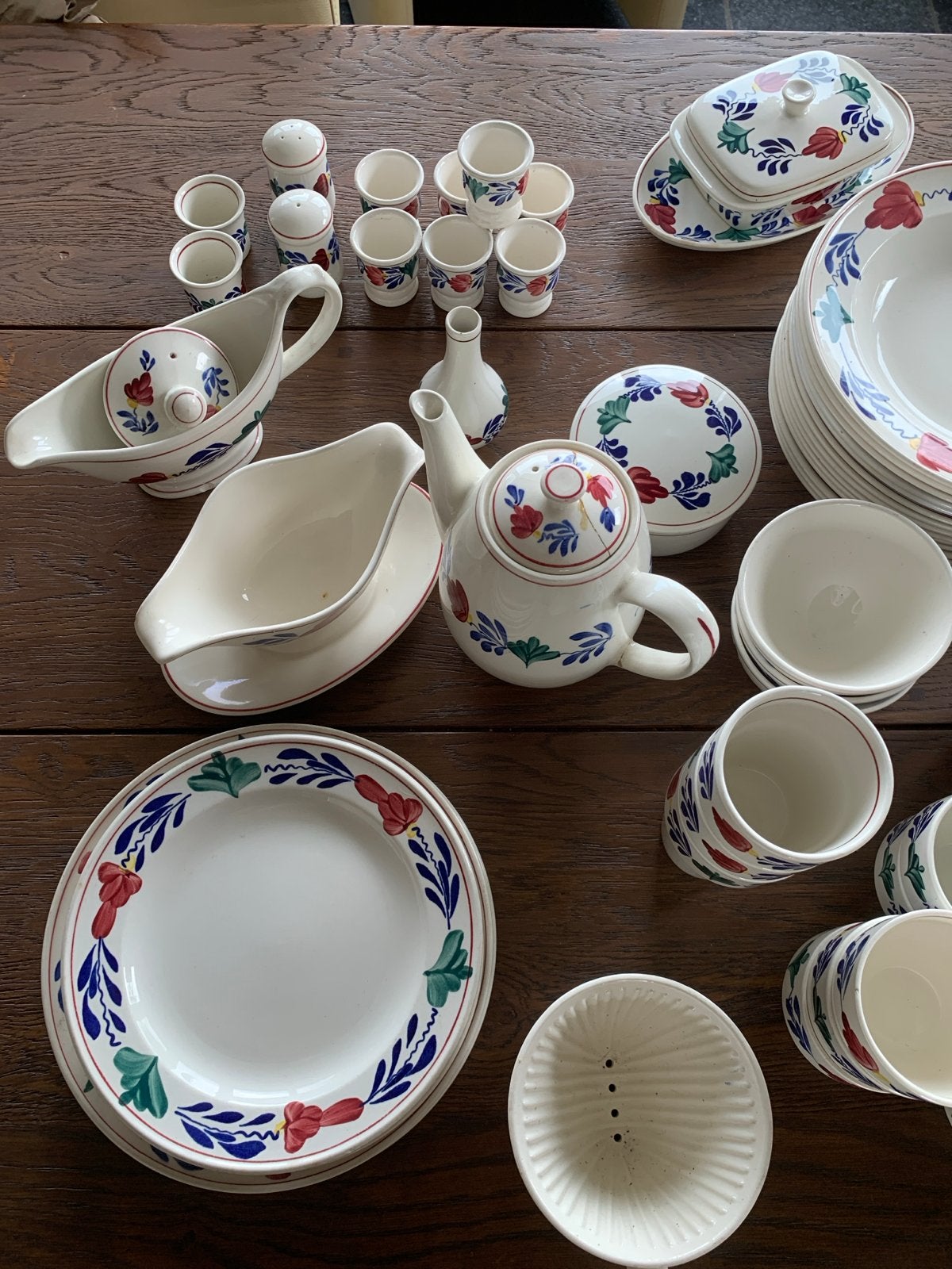 Uitgebreid Boch Frères 'Boerenbont' servies, Ophalen of Verzenden