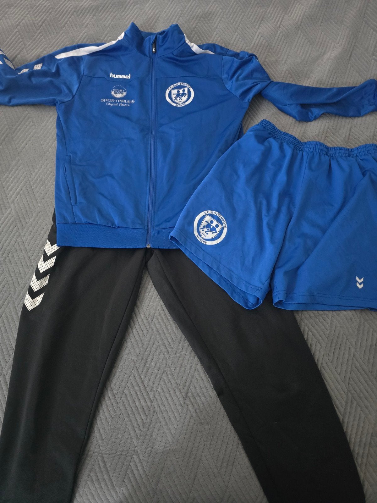 Trainingsset Sc Buitenboys Almere - broek en top, Ophalen, Voetbal, Gedragen, Hummel
