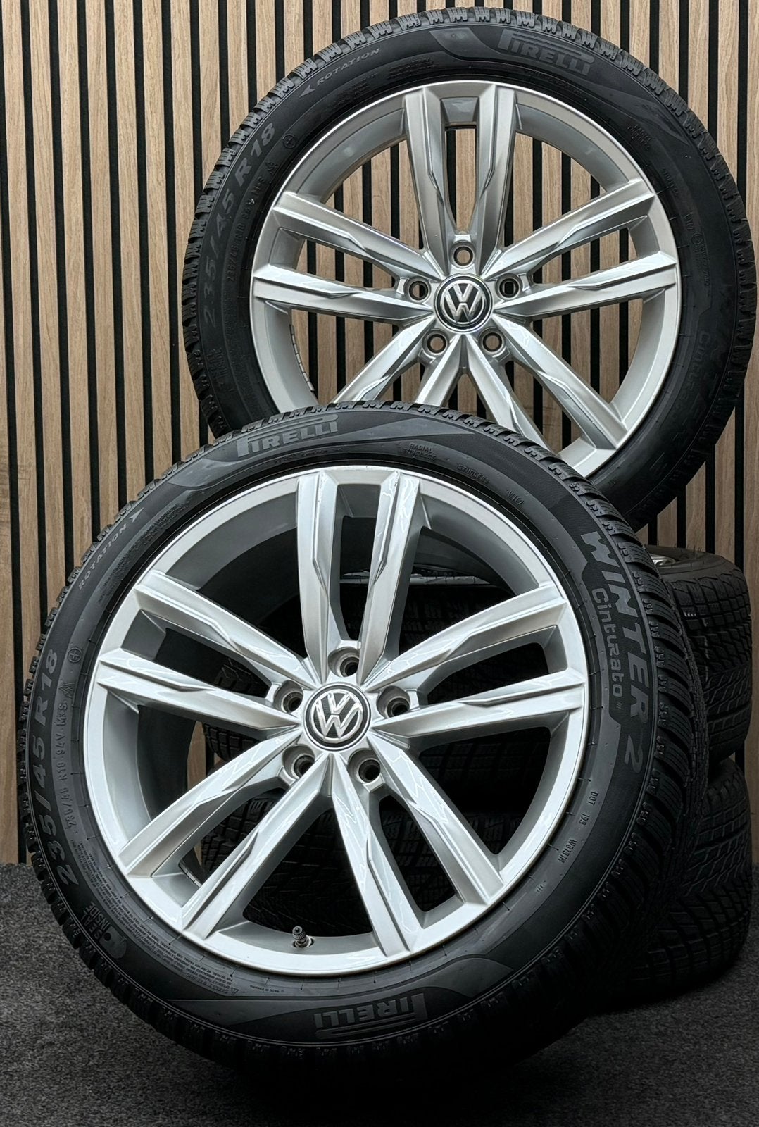 Originele 18 inch VW Passat B8 Dartford 5x112 ET44 235/45/18, Auto-onderdelen, Ophalen, 18 inch, ., Banden en Velgen