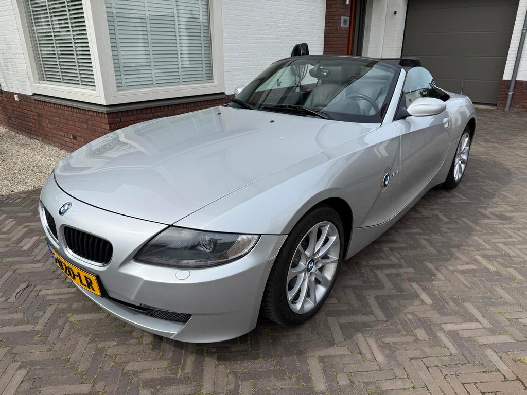 BMW Z4 2.5 I Roadster 2007 Grijs, Auto's, BMW, Achterwielaandrijving, 2497 cc, Cabriolet, 1245 kg