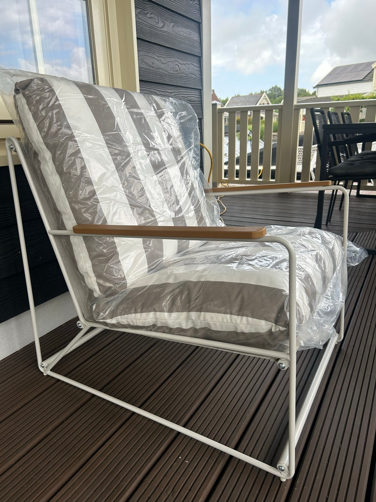 Nieuwe lounge fauteuil met gestreepte kussens, Ophalen, Nieuw, Metaal