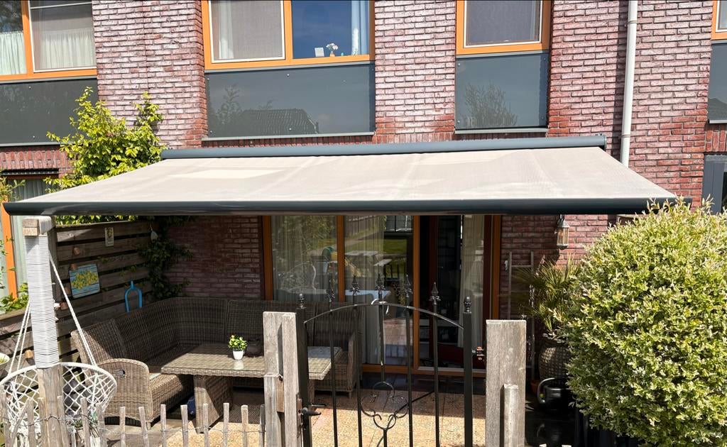 Zonnescherm (met knikarm) elektrisch500x300, Tuin en Terras, Zonneschermen, Nieuw, Knikarmscherm, 300 cm of meer, 450 cm of meer
