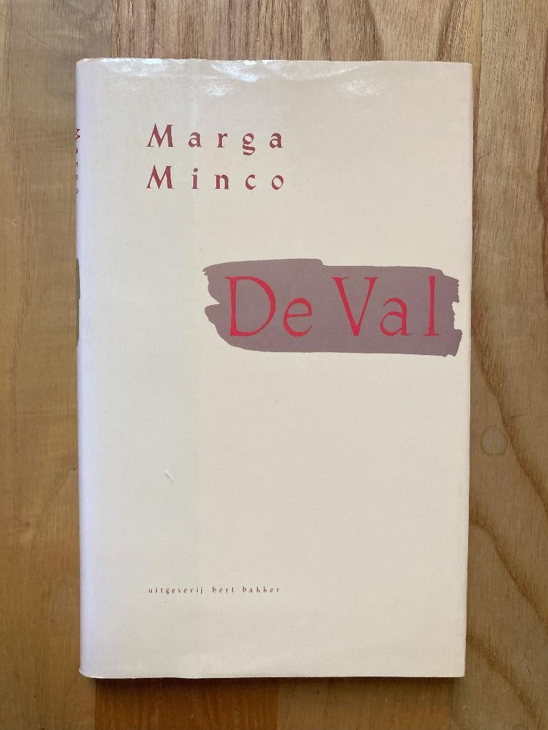 Boek De Val - Marga Minco, Ophalen of Verzenden, Zo goed als nieuw, Nederland