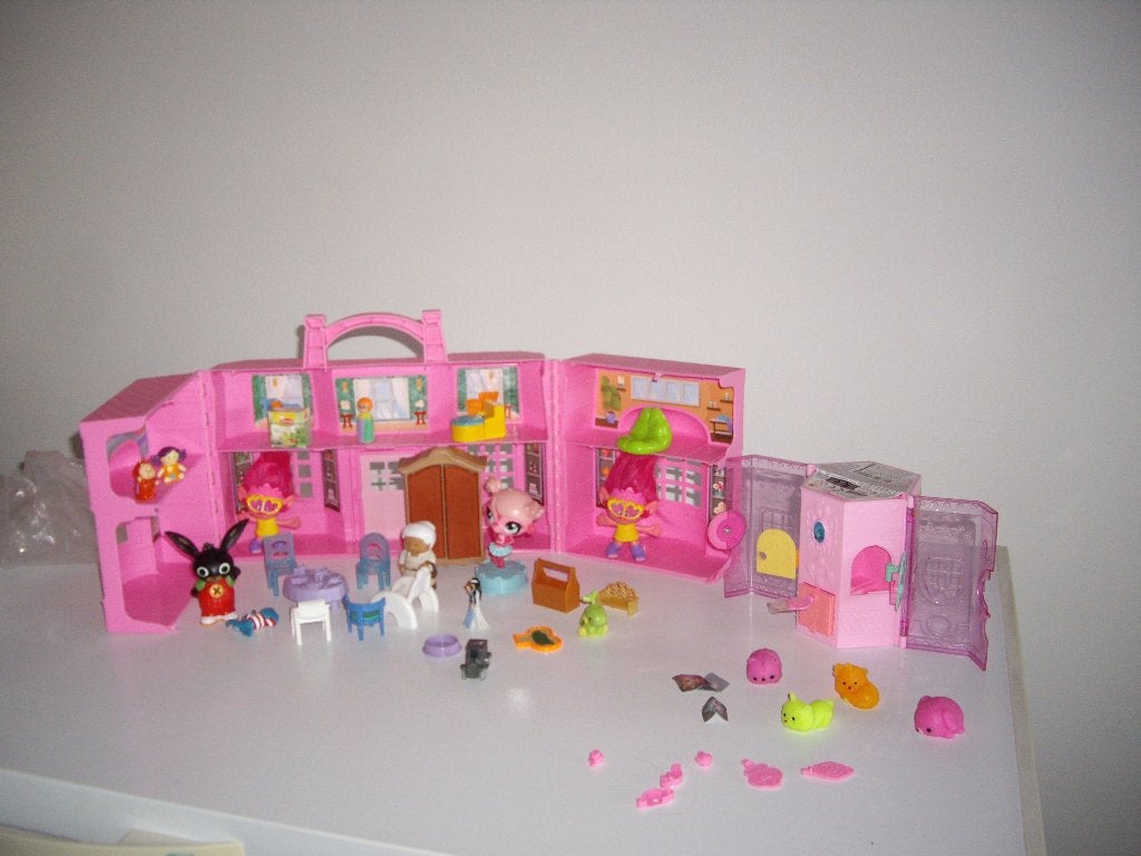 draagbaar meeneem poppenhuis met acc, Ophalen, Zo goed als nieuw, Poppenhuis