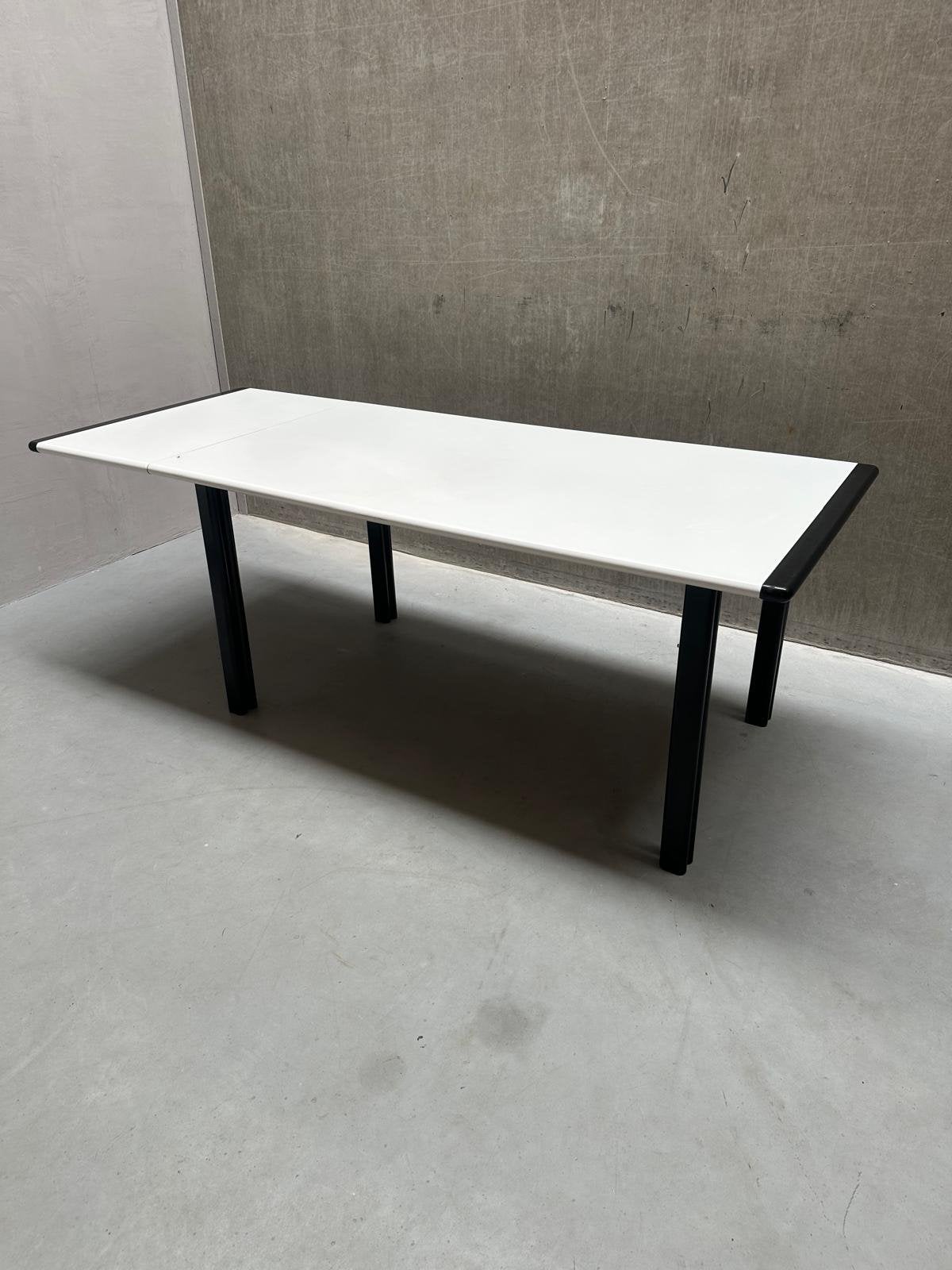 Vintage Postmoderne Uitschuifbare Eettafel Minimalistisch, Ophalen, Huis en Inrichting