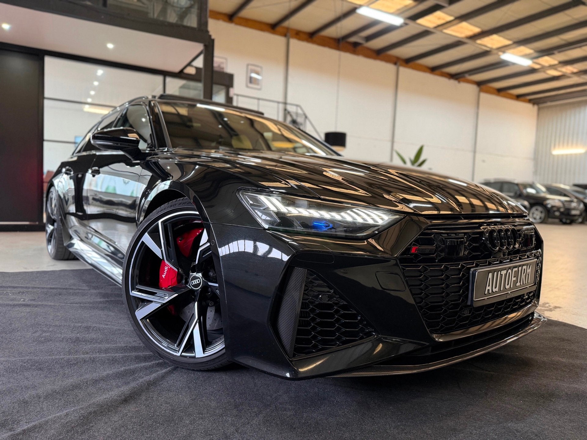 Audi A6 Avant RS 6|Keramisch|Panoramadak|Carbon Exterieur|60, Auto's, Automaat, Gebruikt, 600 pk, Leder