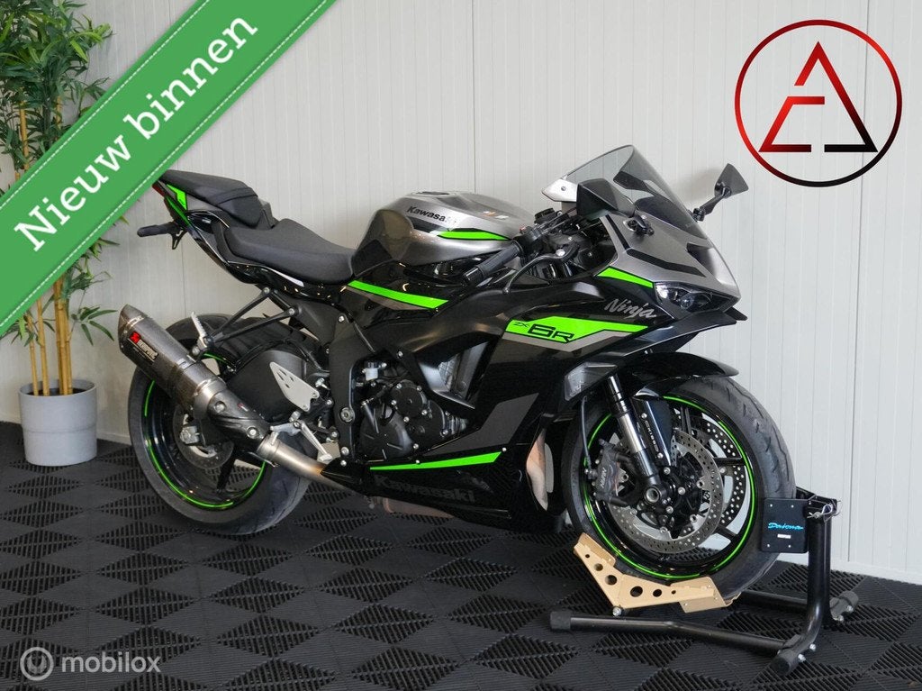 Kawasaki ZX-6R Performance 2024 | 8.923 km | Akrapovič, 636 cc, Bedrijf, Meer dan 35 kW, 3225LD