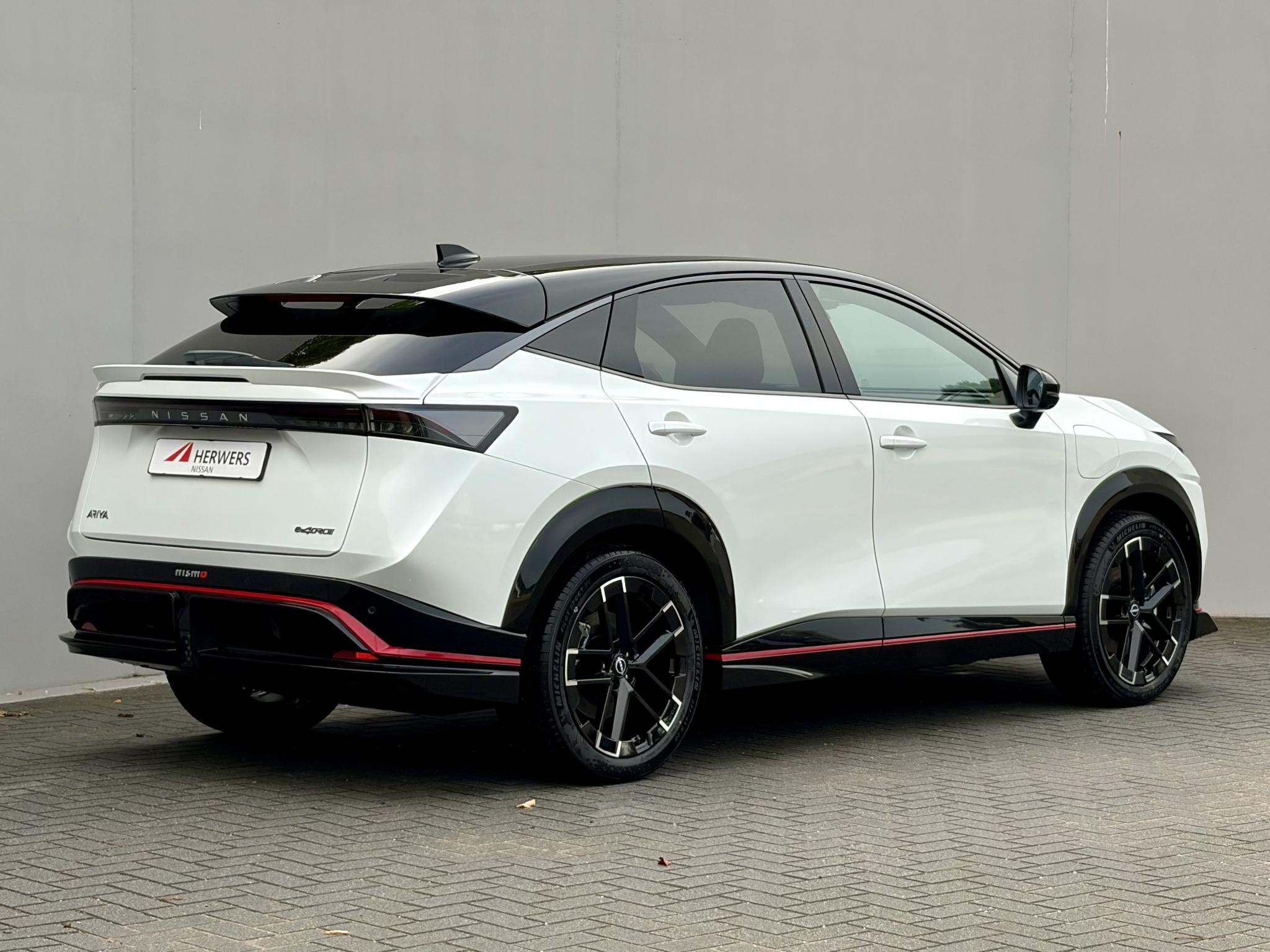 Nissan Ariya e-4ORCE Nismo 91 kWh / 435PK / 417KM WLTP / Alc, Auto's, Automaat, Gebruikt, 417 km, Wit