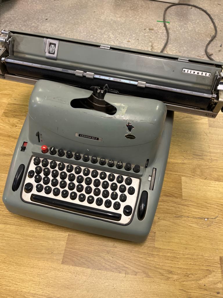 Lexikon 80 E. typmachine, Diversen, Typemachines, Ophalen