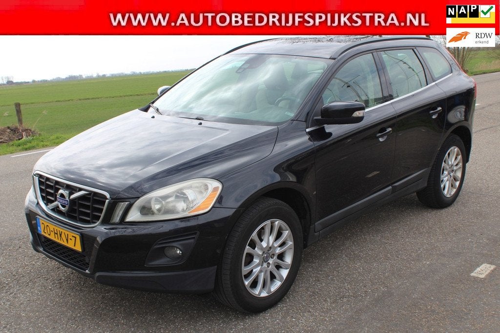 Volvo XC60 2.4D AWD Momentum, Automaat, 1716 kg, Gebruikt, 197 €/maand