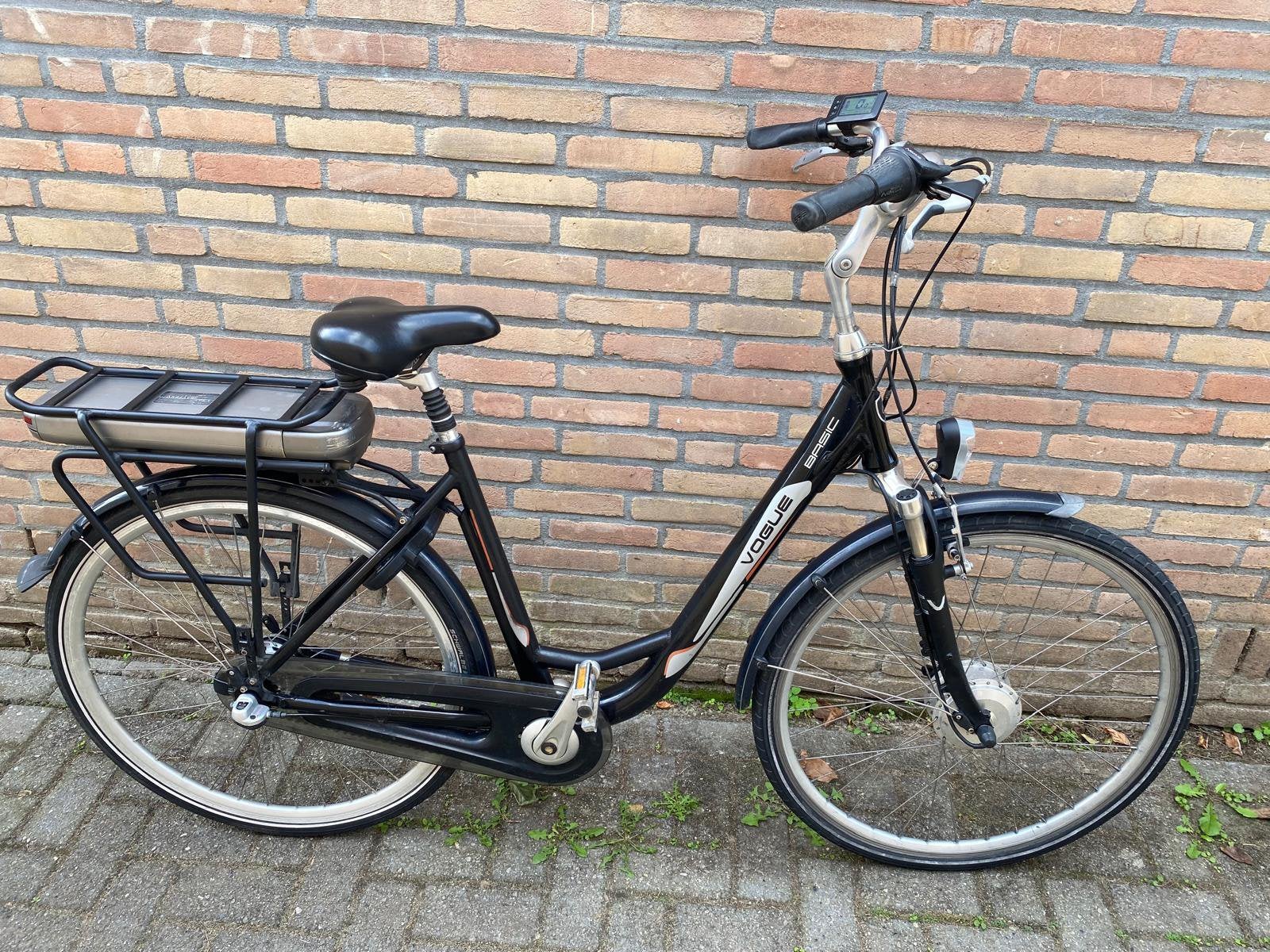 Vogue Basic elektrische fiets, Fietsen en Brommers, Zo goed als nieuw, 51 tot 55 cm, 50 km per accu of meer, Ophalen