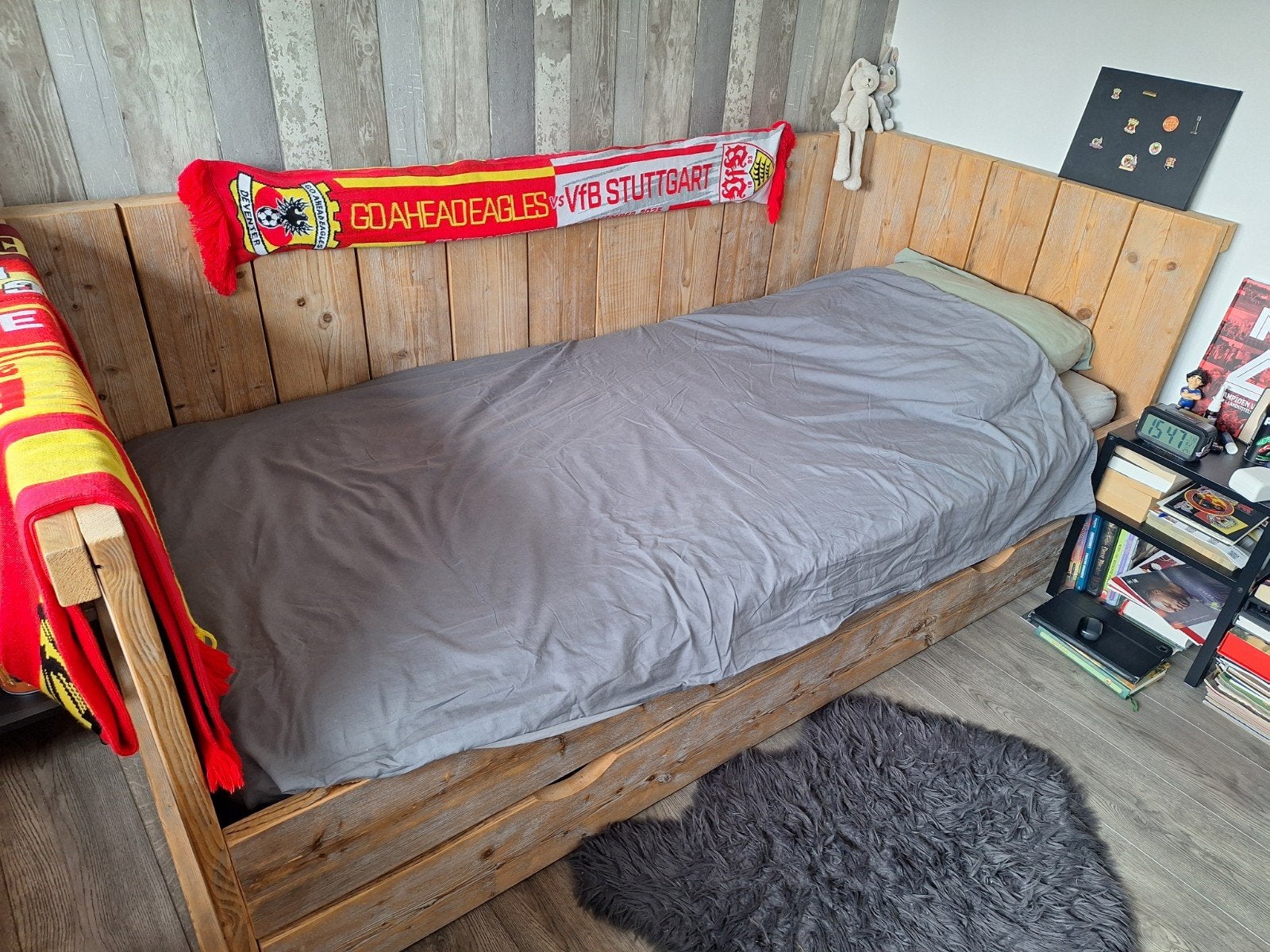 Mooi Steigerhouten bed/bank met onderschuiflade, Ophalen, Zo goed als nieuw, Eenpersoons, 90 cm