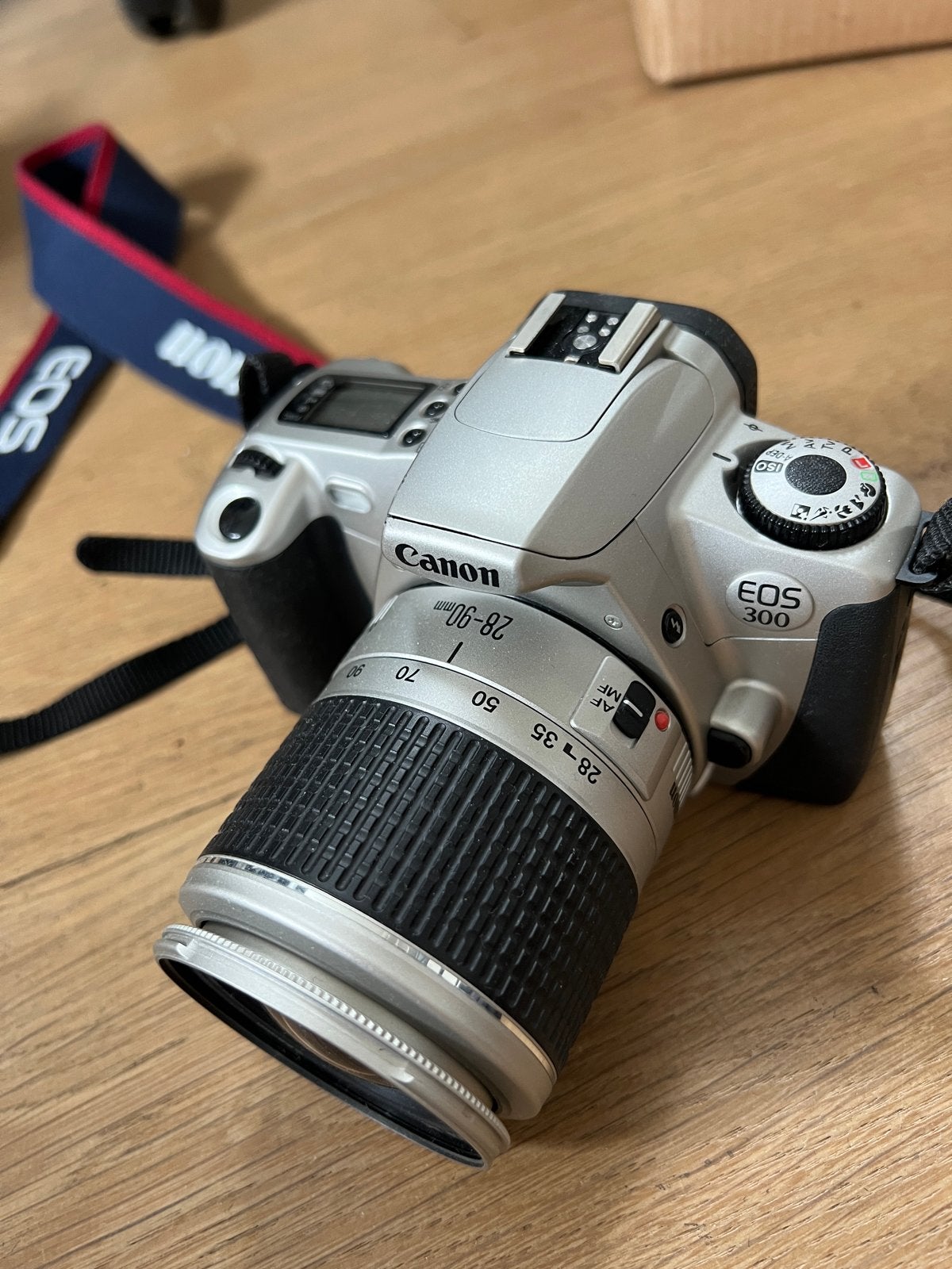Canon EOS 300 spiegelreflexcamera met 28-90mm lens, Audio, Tv en Foto, Fotocamera's Analoog, Ophalen of Verzenden, Gebruikt, Spiegelreflex