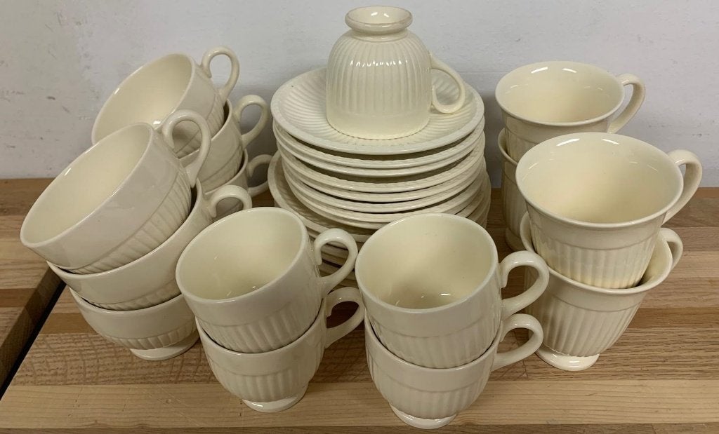 Wedgwood Edme Servies - 28 delig, Huis en Inrichting, Ophalen of Verzenden, Gebruikt, Overige materialen, Bord(en)