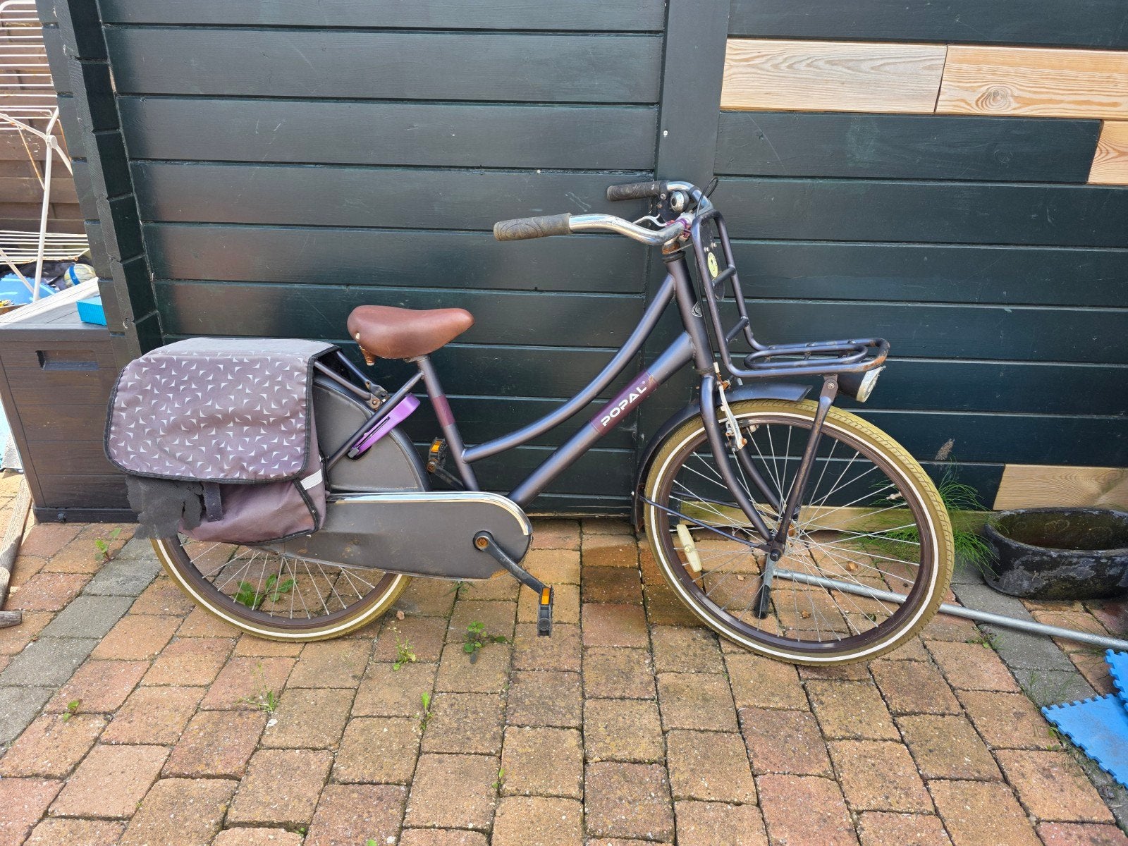 Popal Transportfiets met Voordrager en Fietstassen, Ophalen, Gebruikt