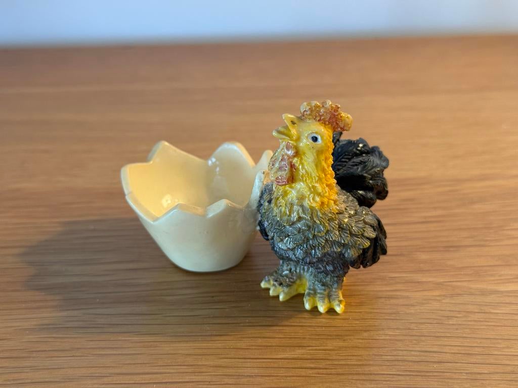 Leuke haan met eierdopje - decoratie of paasstuk, Ophalen of Verzenden, Zo goed als nieuw