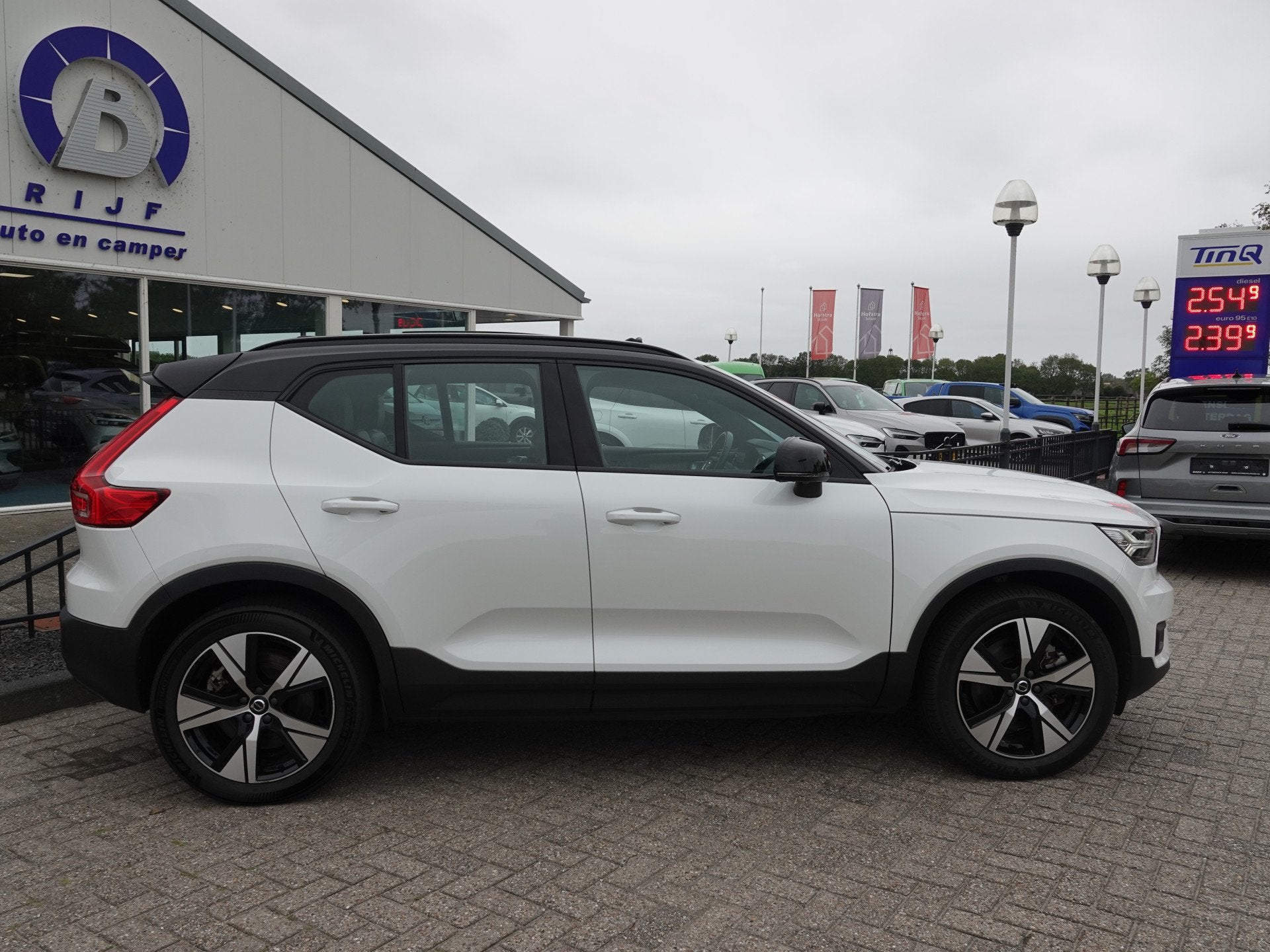 Volvo XC40 Recharge P8 408PK AWD R-Design VOL LEER | SOH 90,, Auto's, Gebruikt, 24 min, Wit, 425 min