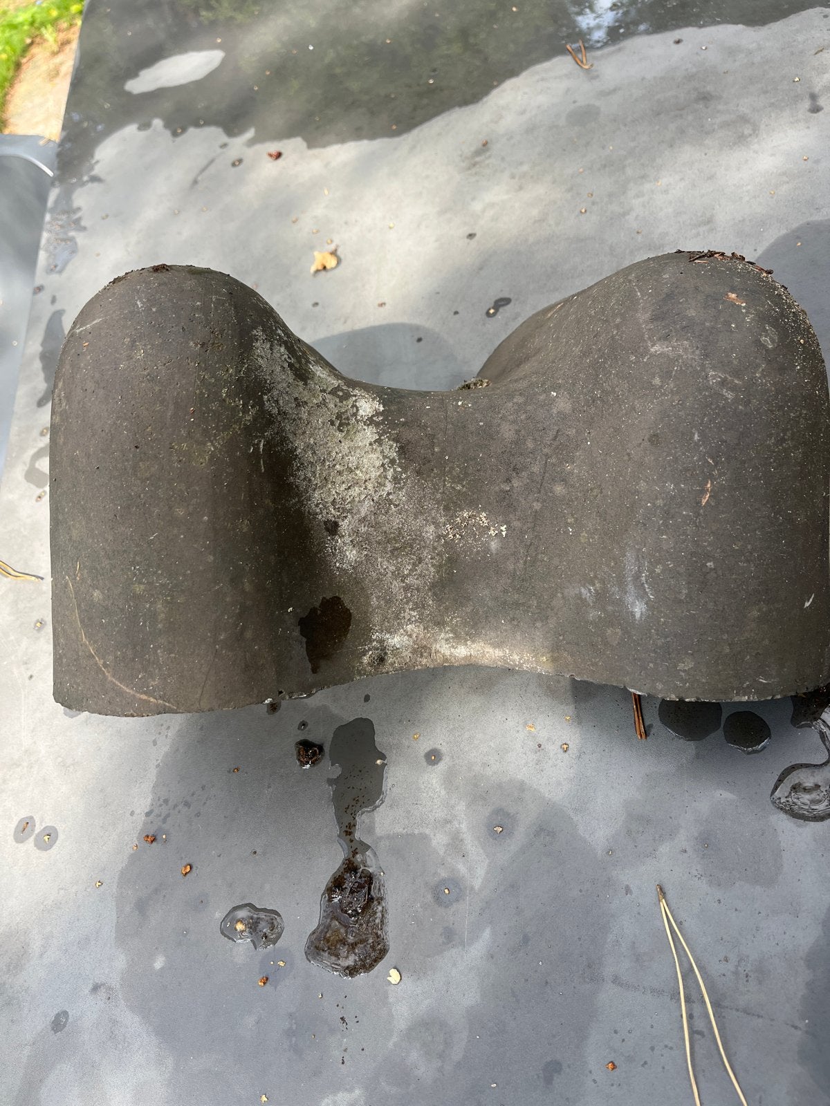 Gebruikte dakpan voor nok of hoekkeper, donkergrijs, Ophalen, Gebruikt, Steen of Klei, Minder dan 5 m²