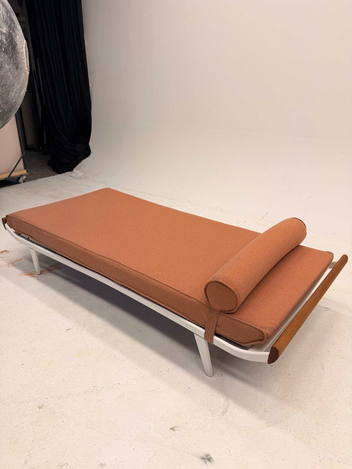 Auping Daybed Cleopatra met Nieuwe Bekleding, Eenpersoons, Bruin, Ophalen of Verzenden, Zo goed als nieuw