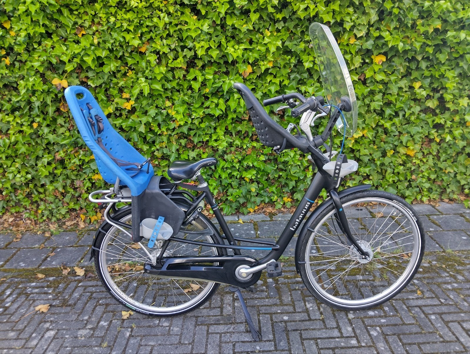 Batavus Mambo, mat zwart, moederfiets met 2 Yepp zitjes, Fietsen en Brommers, Fietsen | Dames | Moederfietsen, Ophalen, 2 zitjes