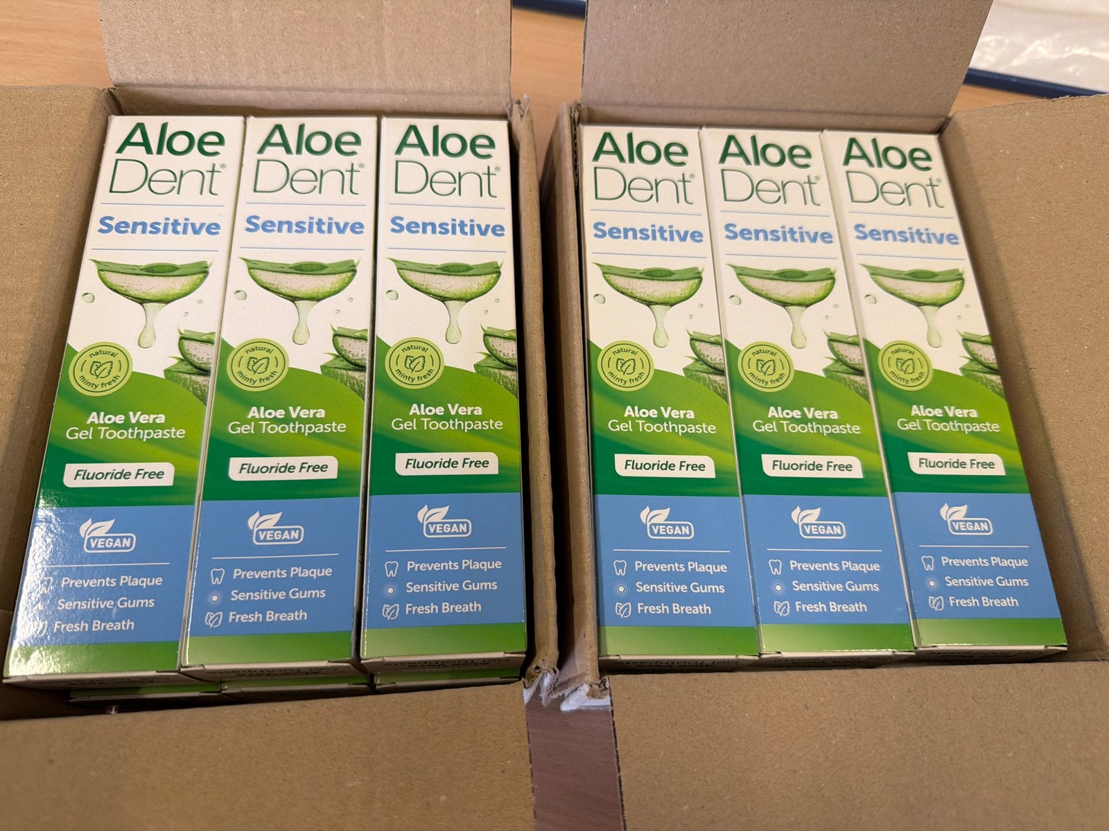 12x AloeDent Sensitive Aloë Vera Gel Tandpasta Fluoride Vrij, Nieuw, Ophalen of Verzenden, Tandpasta, Nvt