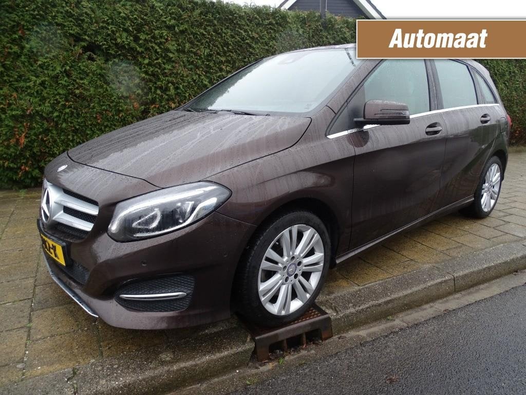 Mercedes-benz B-KLASSE 250 AMBITION-Navi-Cruise-Leer-Trkh, Auto's, 730 kg, Gebruikt, Euro 6, 4 cilinders