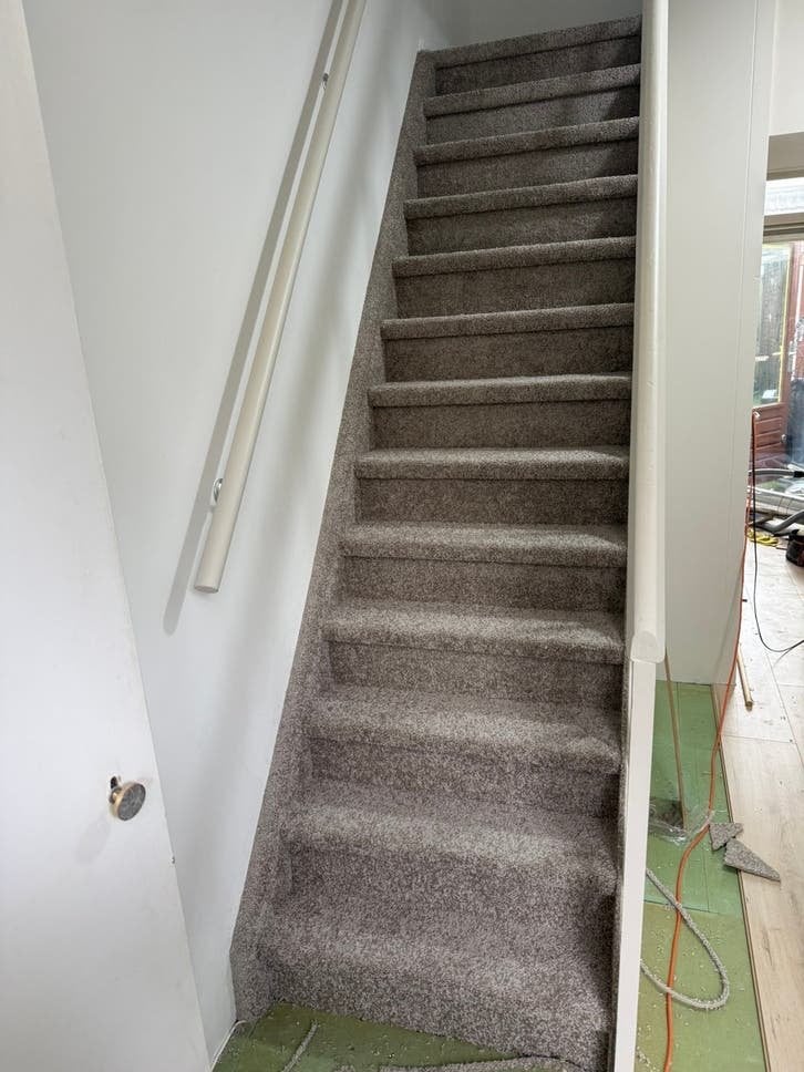 Trap bekleden, Ophalen, Zo goed als nieuw, Tapijt