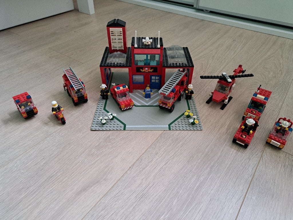 Lego vintage brandweerkazerne 6385, Kinderen en Baby's, Speelgoed | Duplo en Lego, Ophalen, Compleet, Lego, Complete set