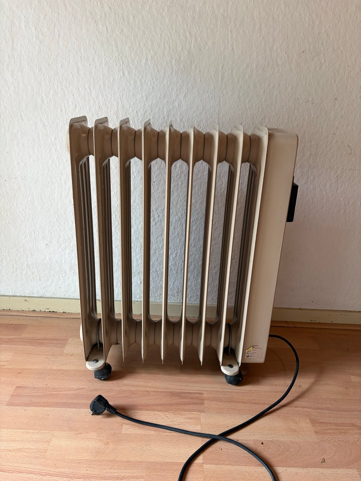 DeLonghi Oliegevulde Radiator - 2000W, Ophalen, Gebruikt, Radiator