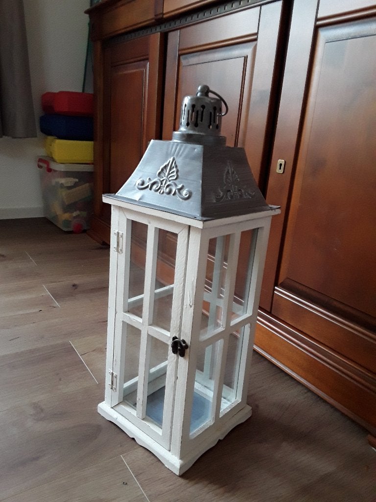 GROTE LANTAARN. GROOT WINDLICHT, Ophalen, Wit, Zo goed als nieuw, Kandelaar