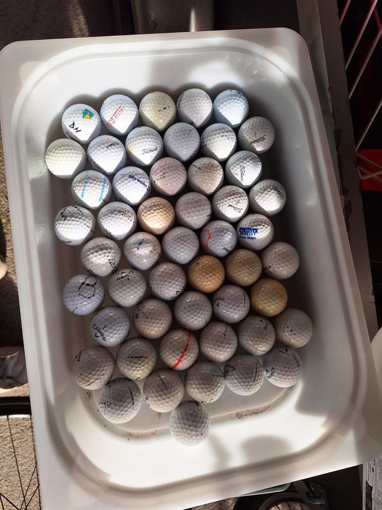 Gebruikte golfballen, per 100 stuks €25. Excl verzendkosten, Sport en Fitness, Golf, Ophalen of Verzenden