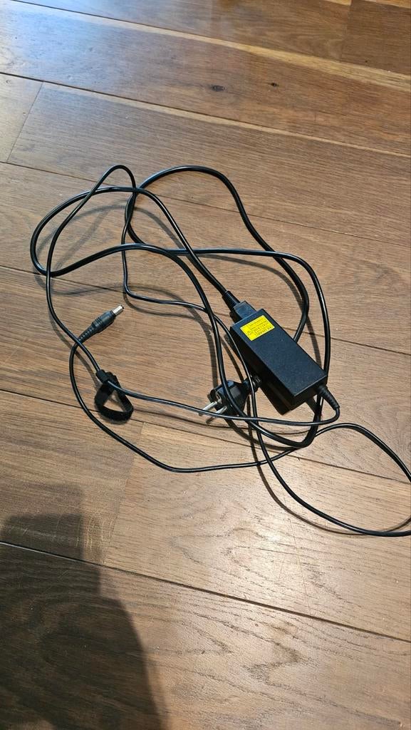 Toshiba laptop oplader - origineel en gebruikt, Computers en Software, Laptop-opladers, Ophalen of Verzenden, Gebruikt, Toshiba
