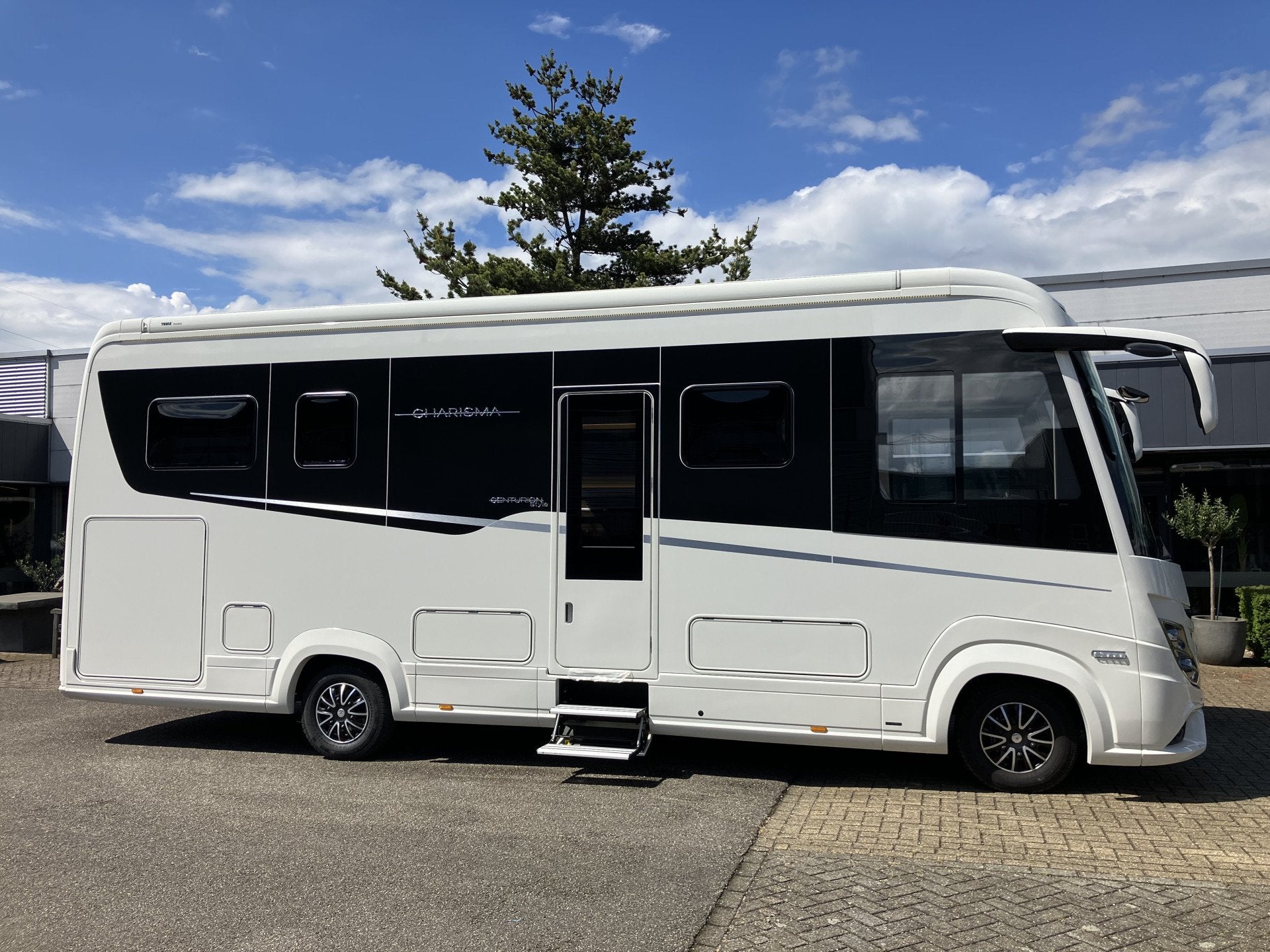 Concorde Charisma 860Li 210pk Aut Geen Hefbed, Iveco Daily 7, Caravans en Kamperen, Concorde, Galliersweg 39
5349AT  OSS, NL, Diesel