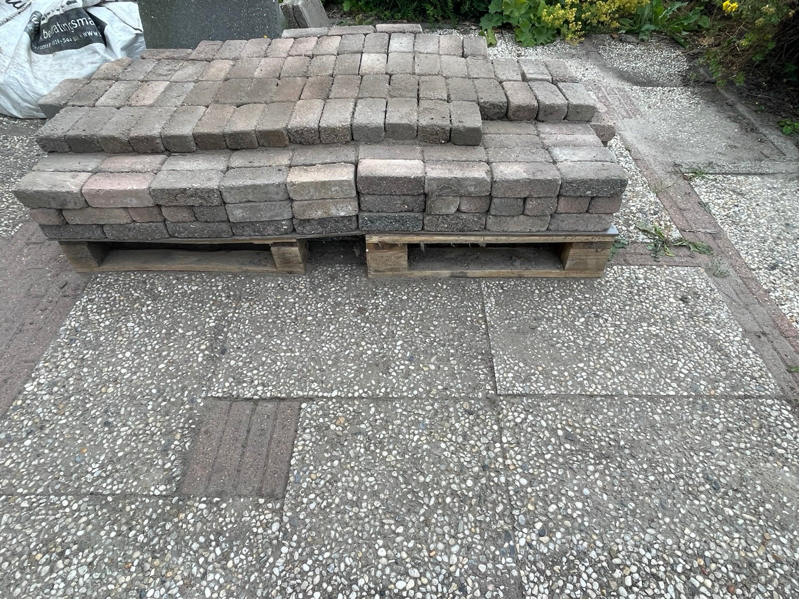 Gratis waaltjes / klinkers; 2,5m2, Tuin en Terras, Tegels en Klinkers, Ophalen, Klinkers, Zo goed als nieuw, Natuursteen