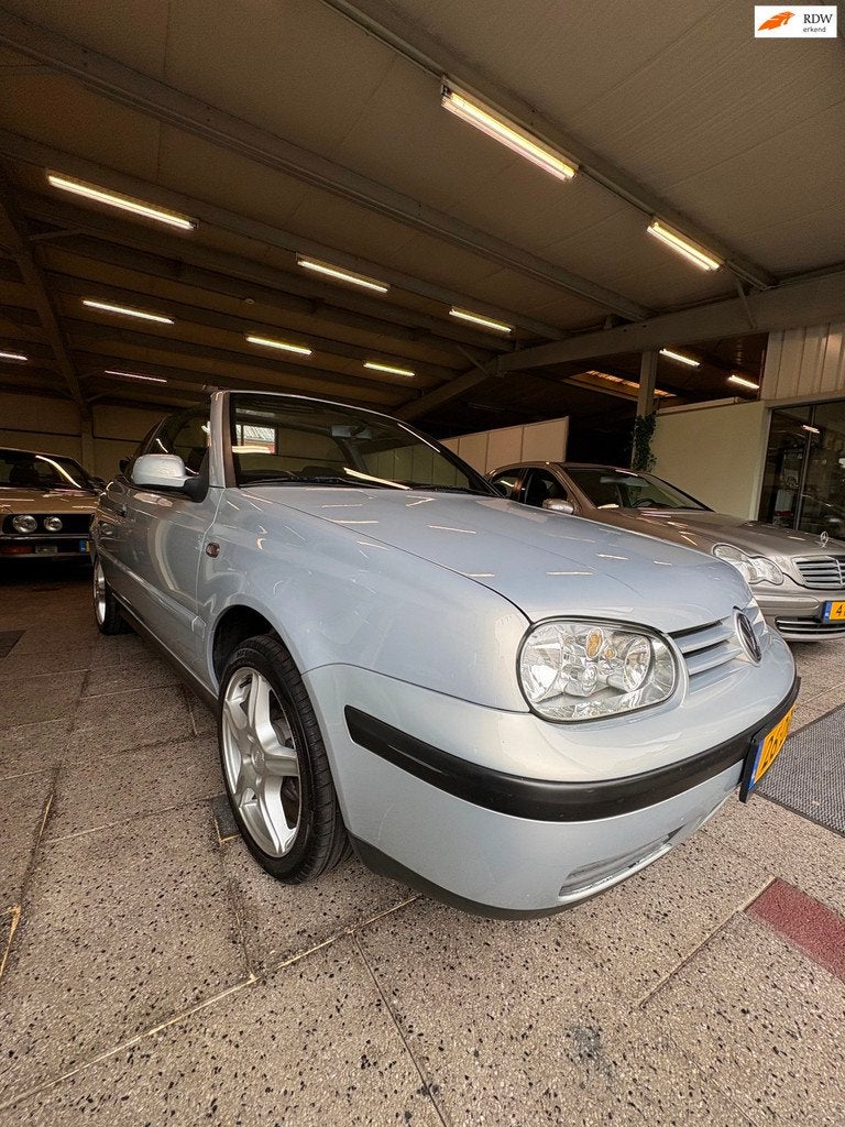 Volkswagen Golf Cabriolet 1.8 Trendline, Stof, Gebruikt, Zwart, 4 cilinders