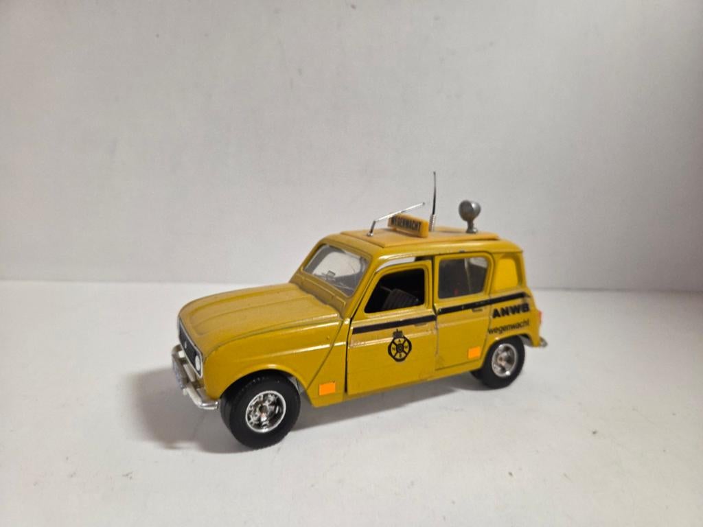 Bburago Renault 4 ANWB 1:24, ., Ophalen of Verzenden, Zo goed als nieuw, .