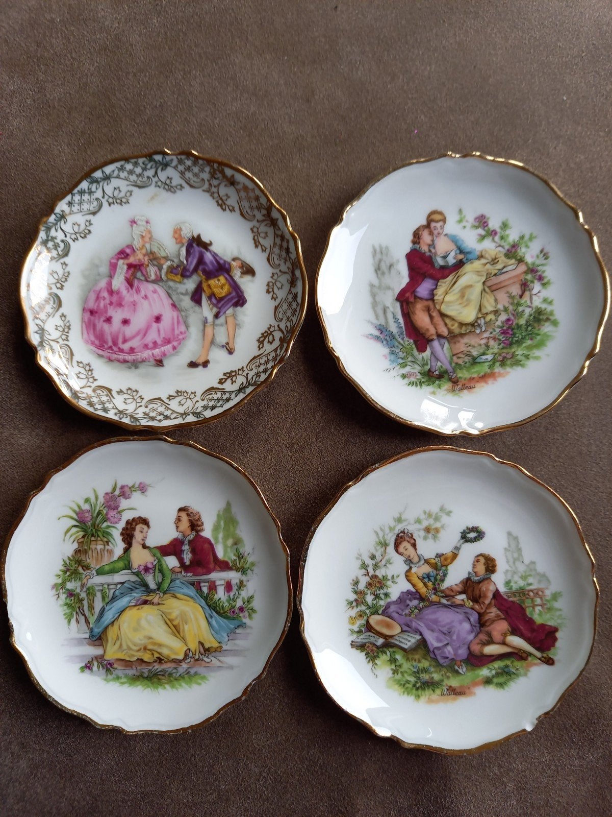 Mooie kleine bordjes Limoges France (2+ 2 gratis), Antiek en Kunst, Antiek | Servies los, Ophalen of Verzenden