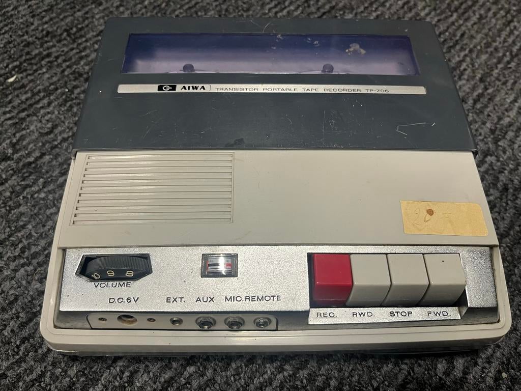 Aiwa TP-706 bandrecorder, Ophalen of Verzenden, Defecte bandrecorder