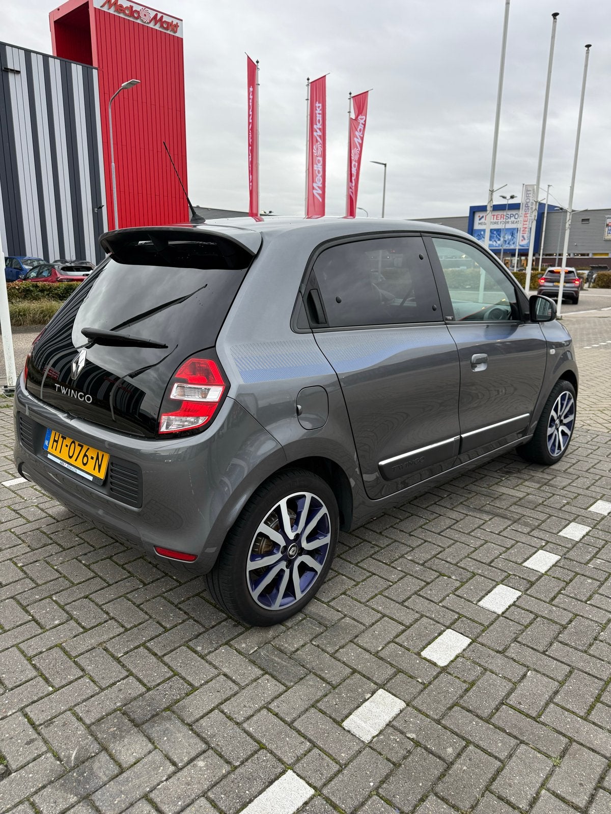 Renault Twingo 1.0 SCe 70pk S&S Grijs, Auto's, Adaptive Cruise Control, Zwart, 840 kg, 4 stoelen