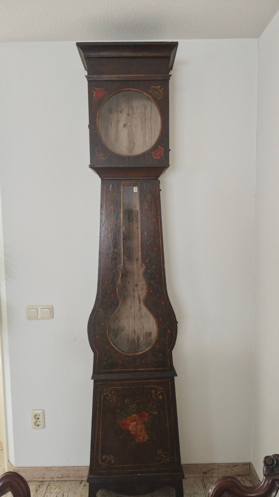 kast voor comtaise, Ophalen