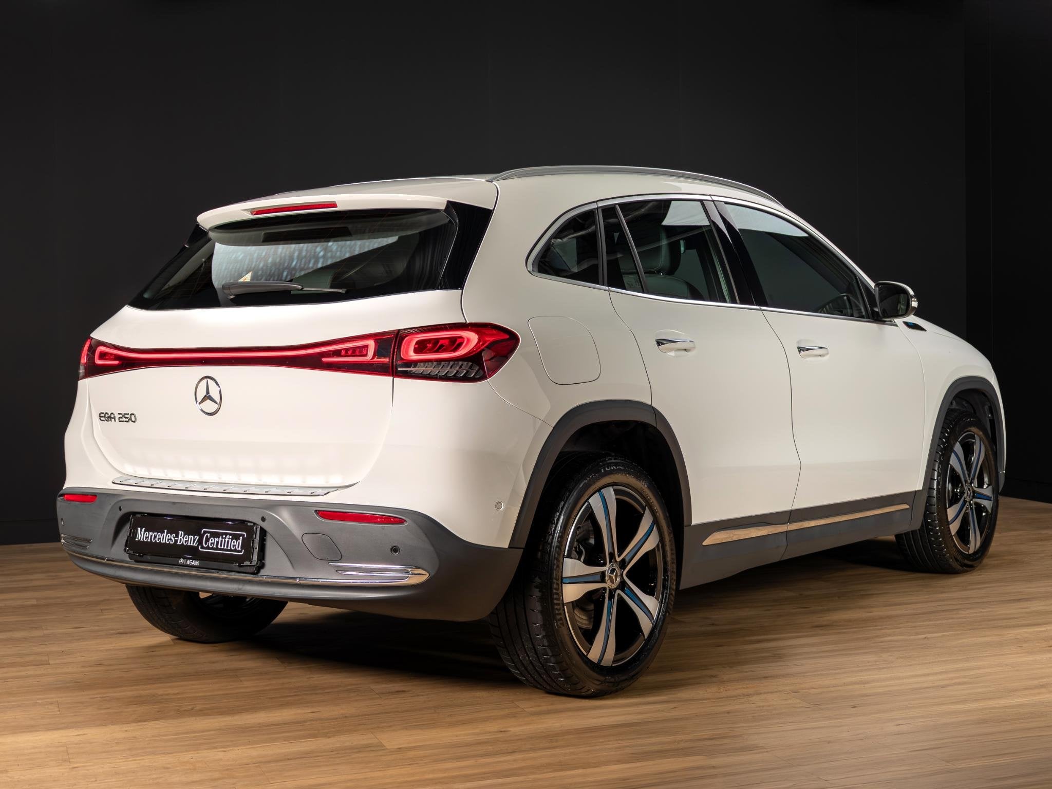 Mercedes-Benz EQA 250 Electric Art 67 kWh, 1940 kg, Gebruikt, 750 kg, 190 pk