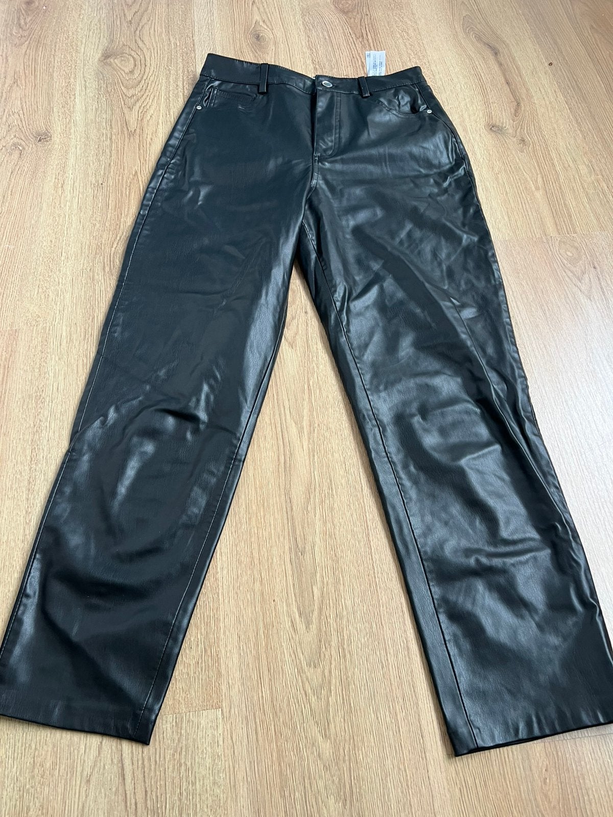 Zara zwart nep leer leren broek 38, Kleding | Dames, Broeken en Pantalons, Maat 38/40 (M), Zwart, Ophalen of Verzenden, Zo goed als nieuw