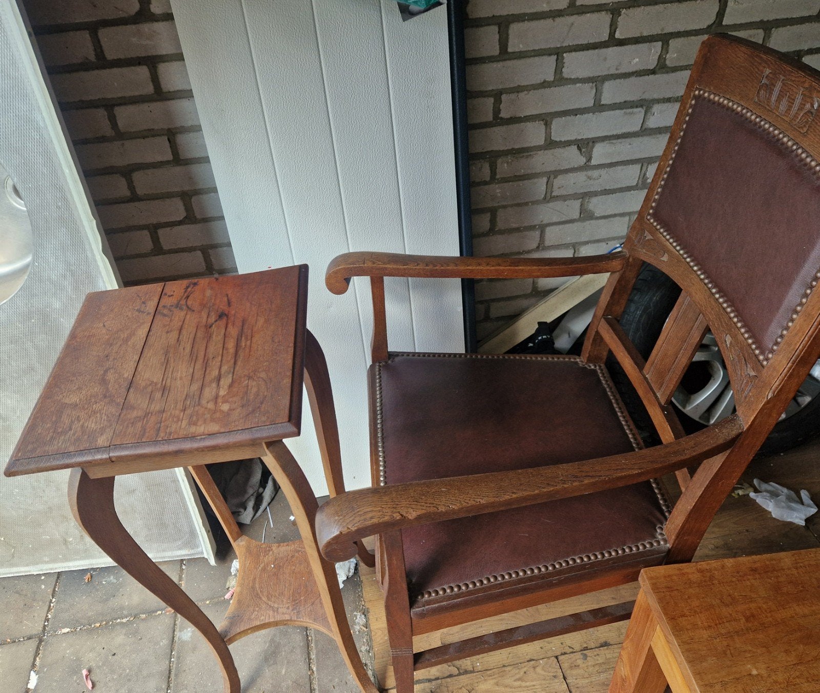 Stoel antiek met bijzittafeltje, Ophalen, Zo goed als nieuw, Stoel, 2 zitplaatsen