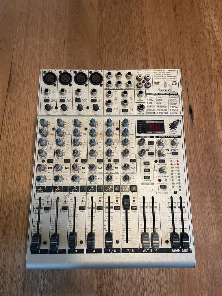 Behringer Eurorack Mixer, Ophalen of Verzenden, Gebruikt, 5 tot 10 kanalen, Microfooningang