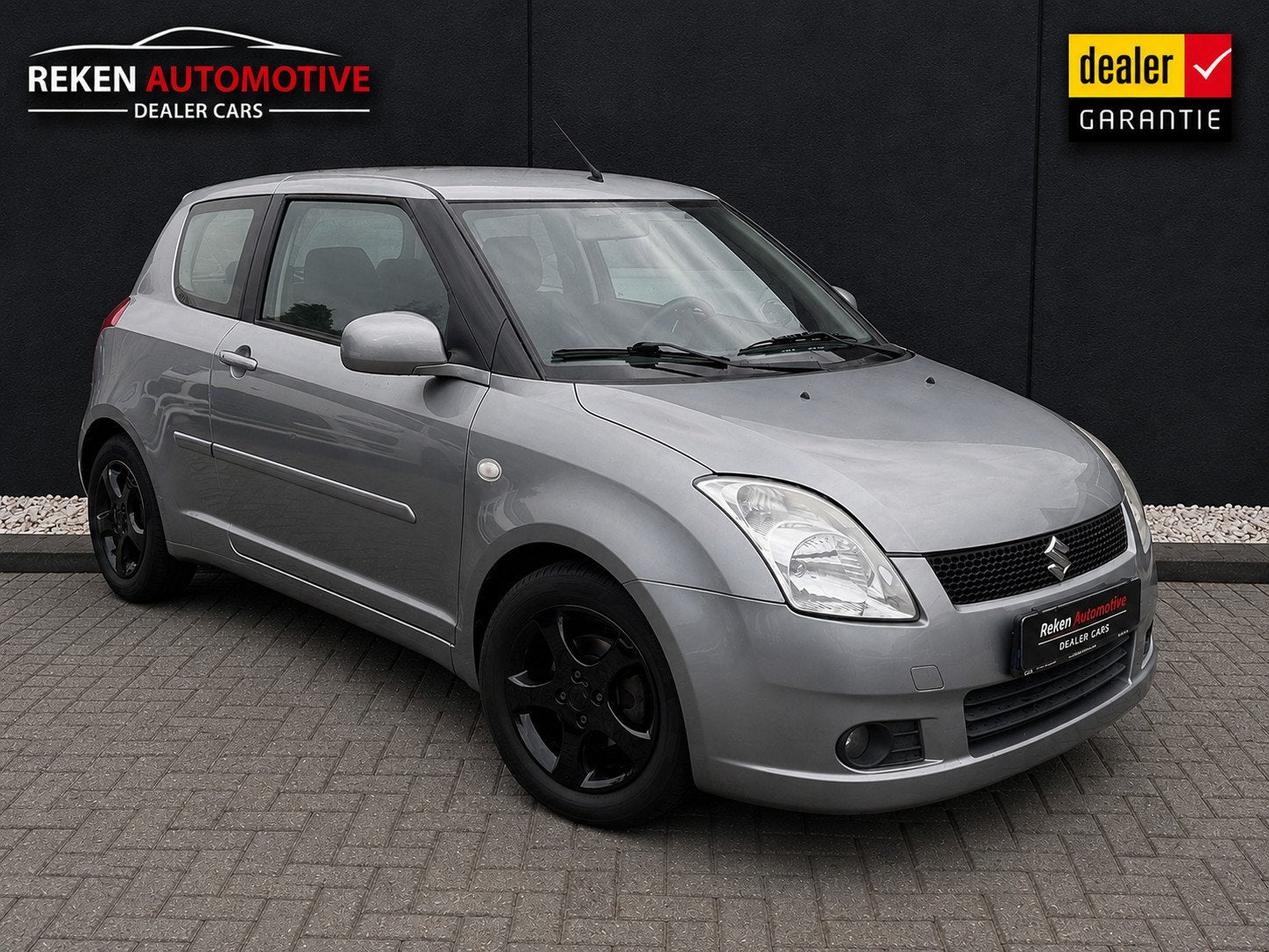 Suzuki Swift 1.5 Black Exclusive Aut Keyless Carplay Airco, Auto's, Suzuki, Stof, Gebruikt, 4 cilinders, Met garantie (alle)