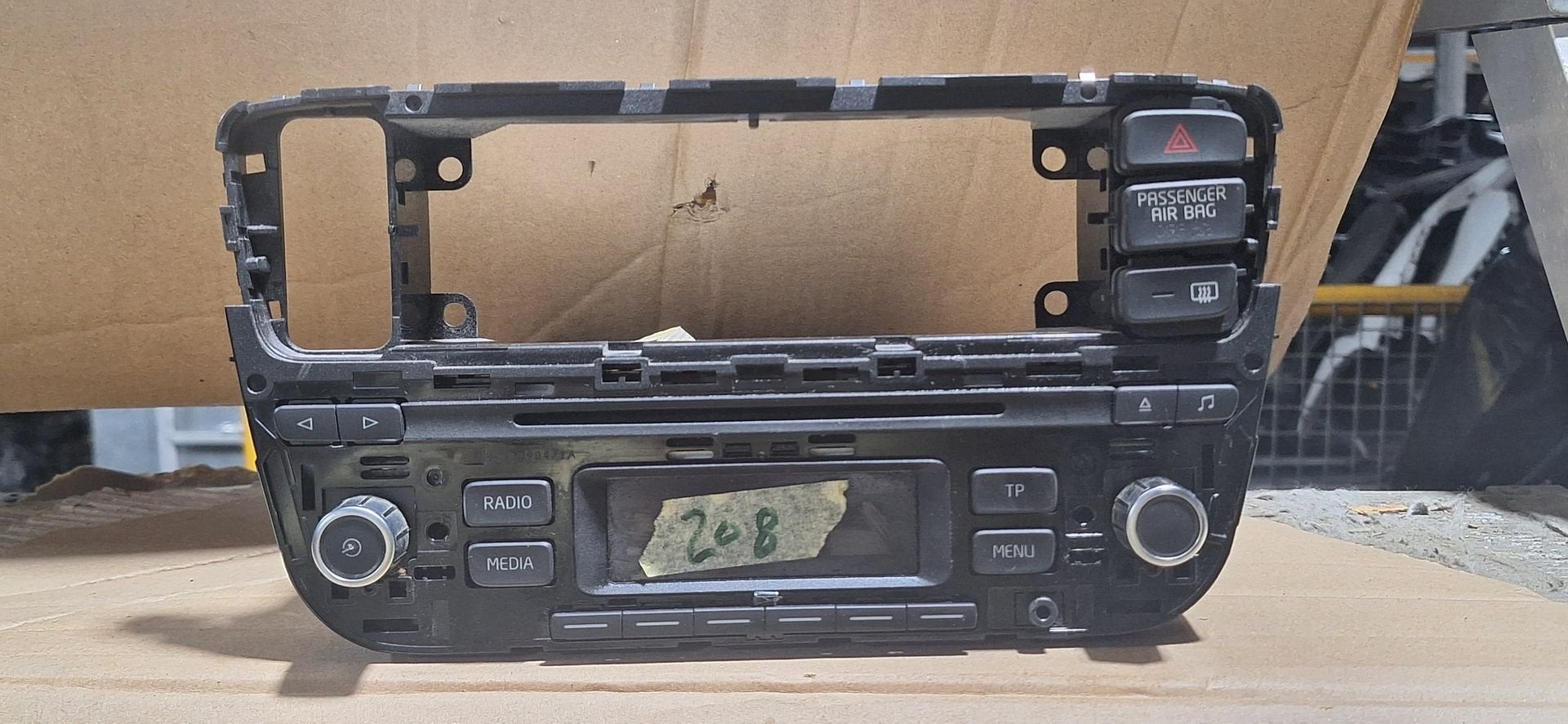 Originele Volkswagen Up! / Citigo Autoradio CD-speler + Fram, Auto diversen, Gebruikt, -, -, Ophalen of Verzenden