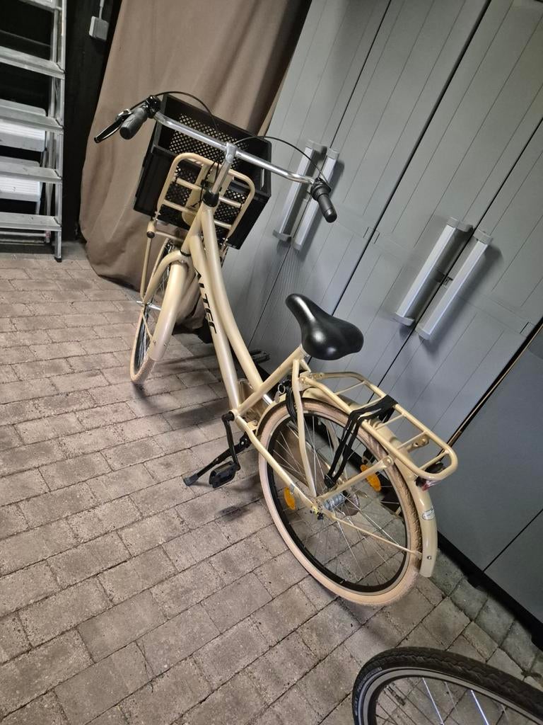 Altec dutch transportfiets met krat goud kleurig 28 inch, 56 cm of meer, Ophalen, Zo goed als nieuw, Overige merken
