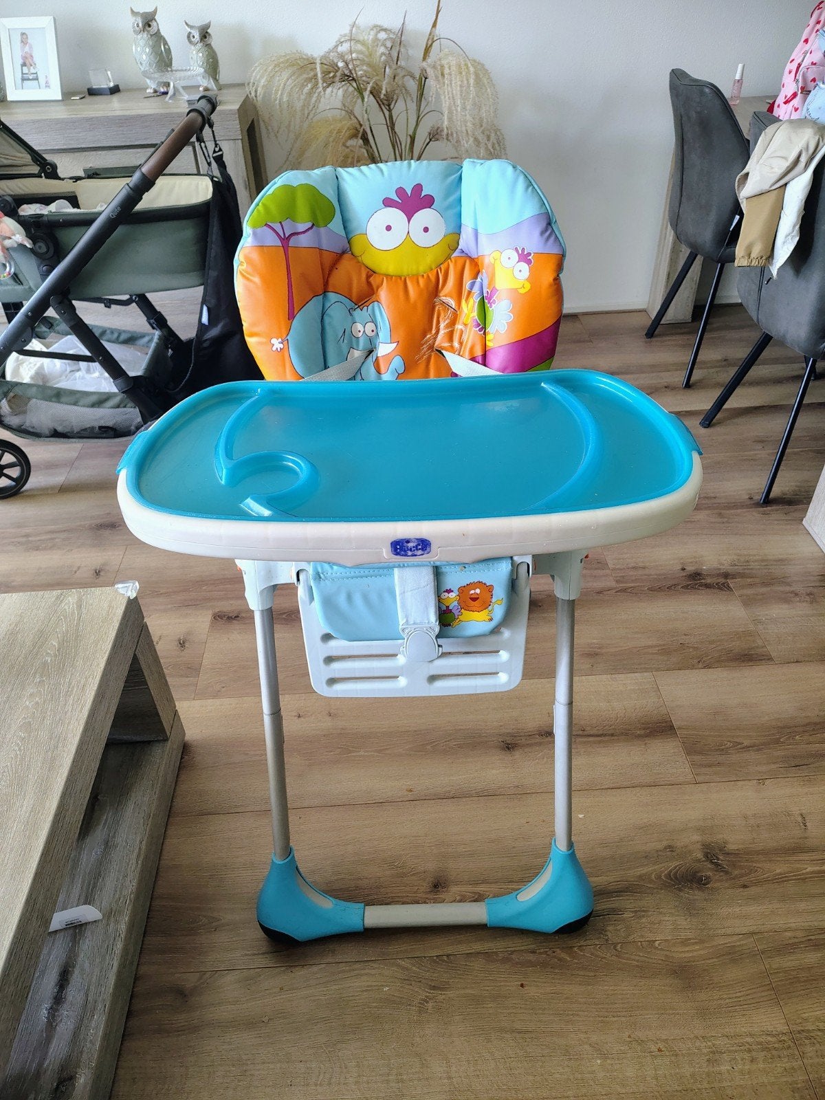 Kinderstoel met verstelbare leuning en afneembaar blad, Ophalen, Gebruikt