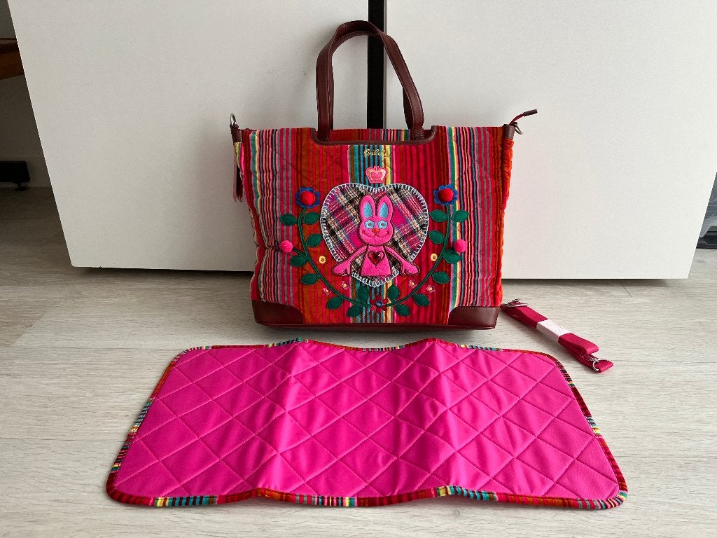 NIEUW Oilily Bobbin Bunny Luiertas Tas Diaperbag Schooltas, Verzorgingstas, Schoudertas functie, Overige merken, Nieuw